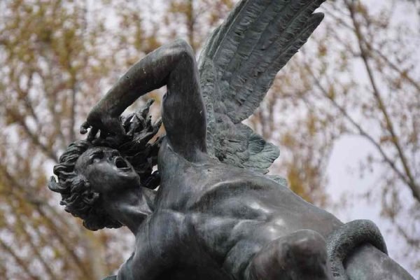 Satan in Paradise Lost Book I : An Epic Hero Or A Repulsive Hypocrite